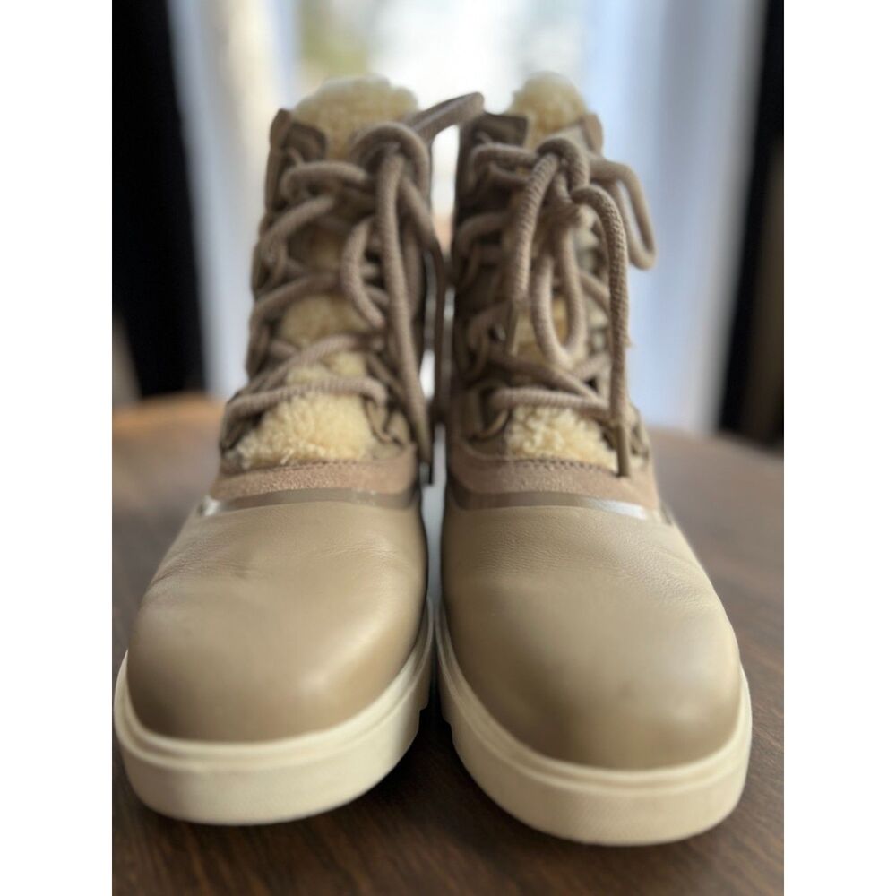 Sorel Joan Of Artic Next Lite Boots. Size 8.5.